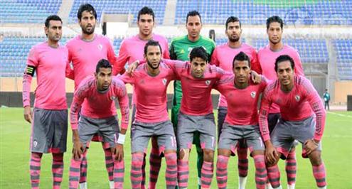 بالفيديو.. استمراراً للتخبط الإداري.. الزمالك يواجه الجيش بقميص مختلف في كل شوط